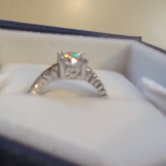 ⚘Sz 6 ONLY 925 S/S Square Triple A CZ Engagement Style Ring 😲 - Picture 8 of 16